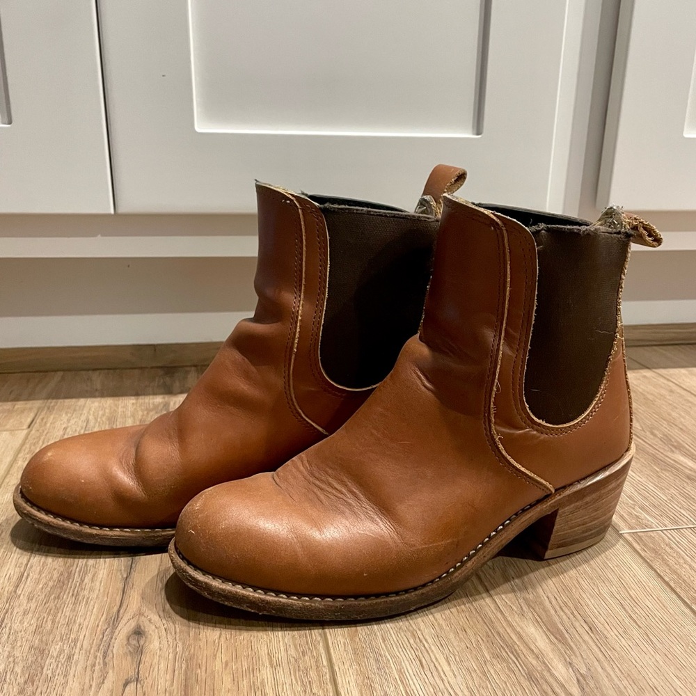 Redwing Heritage Harriet Chelsea Boots